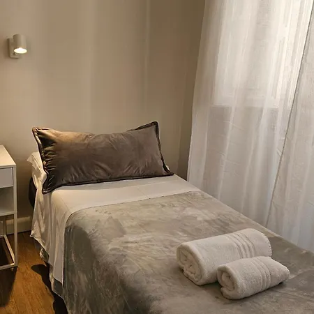 Tower בית הארחה 3*